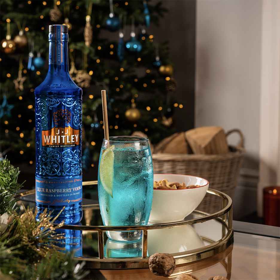JJ Whitley Blue Raspberry Vodka Mix 70cl – Flavoured Vodka saveandgo